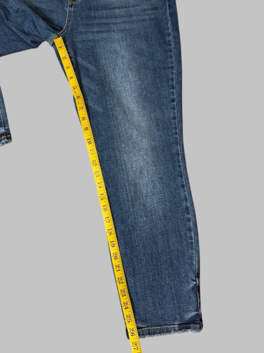 Judy Blue Boyfriend Fit Medium Wash Jeans - Picture 4 of 6
